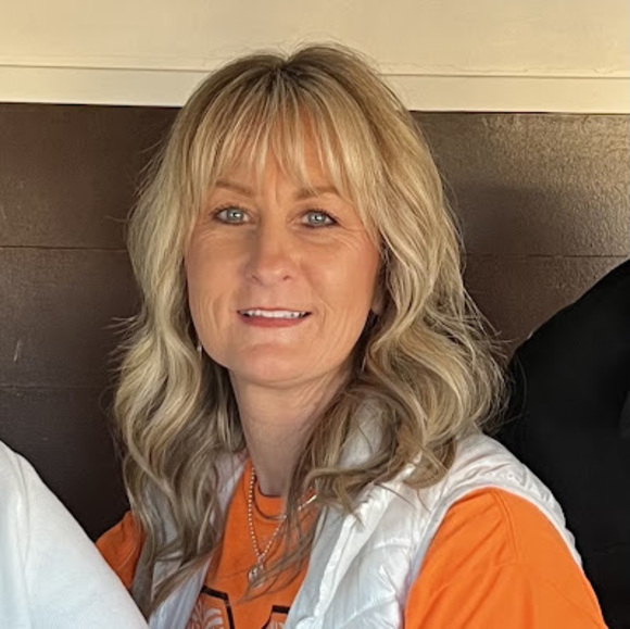 Meet your Posher, Angie - Picture 1 of 1